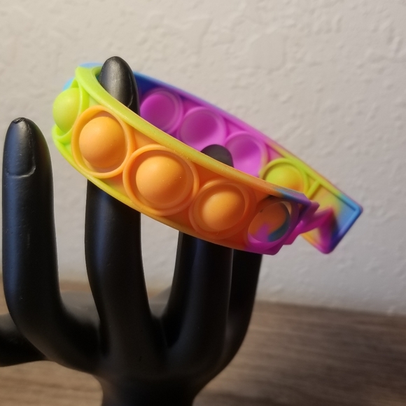 3/$30❤️💜"POP IT"  Multicolor Rainbow Fidget Toy Sensory Bracelet - Picture 5 of 8